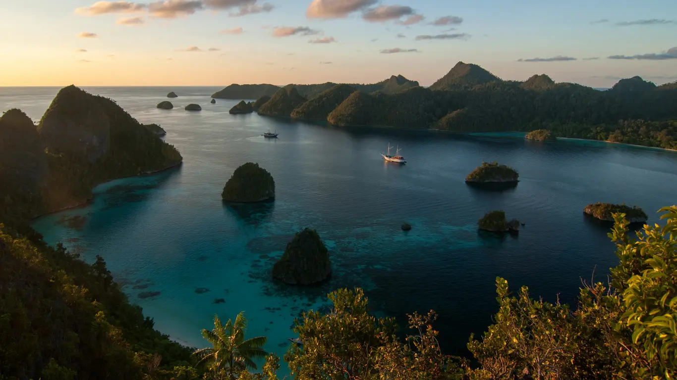 Raja Ampat Islands images